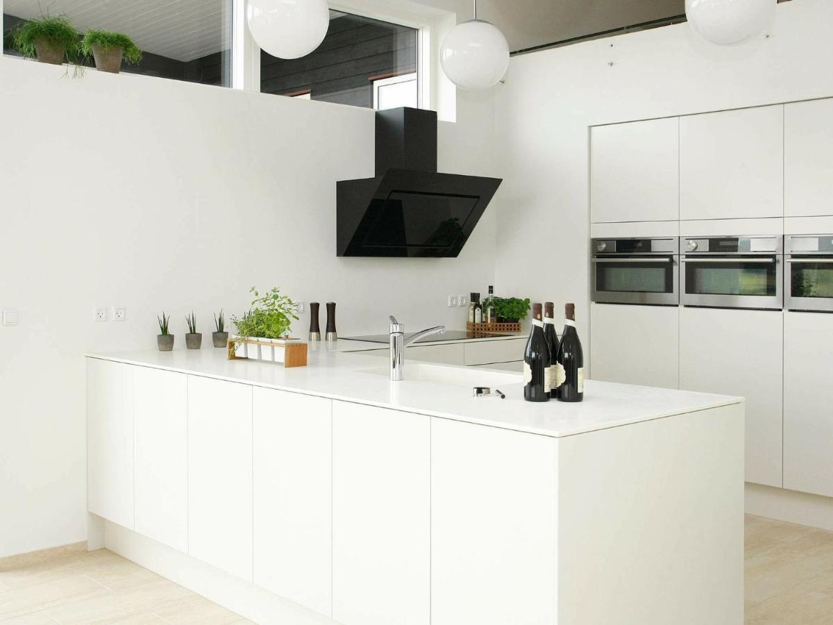 Five-Bedroom Holiday Home In Lokken 3 Zewnętrze zdjęcie